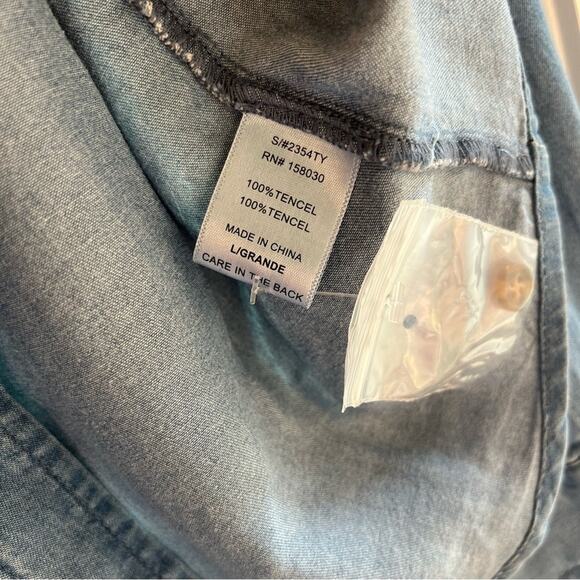 Lane Tree Women’s Denim Kara Button Down Sz Lg - Picture 7 of 9